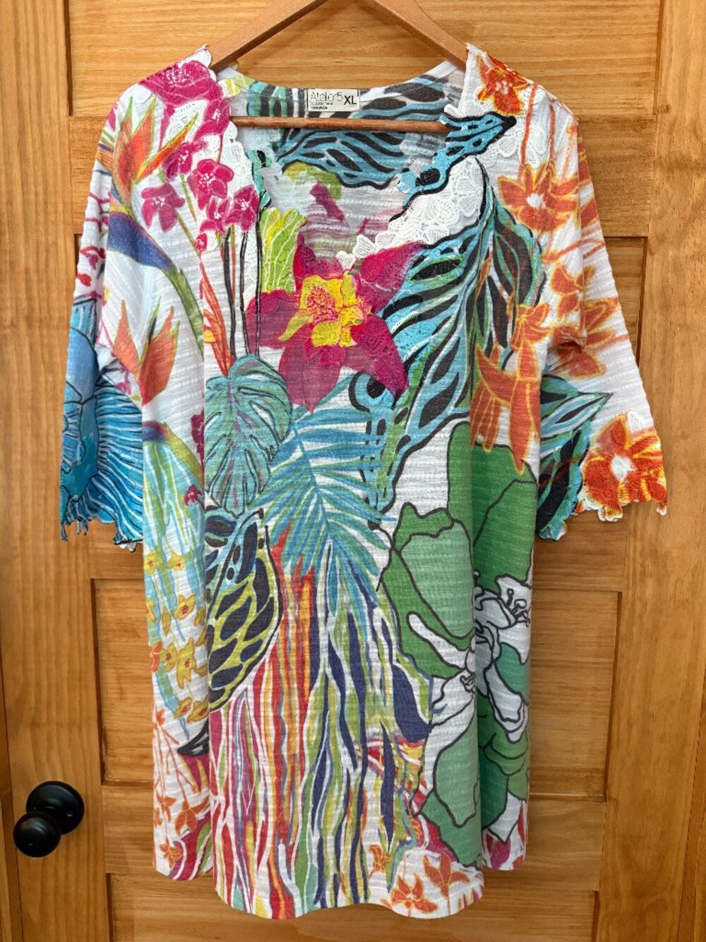 Atelier5 Colorful Tropical Floral Applique Flowy Tunic Top Women's size XL